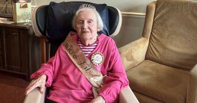Wee County great-great gran celebrates her 100th birthday with family - www.dailyrecord.co.uk - Britain - New Zealand - county Atlantic