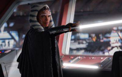 Star Wars fans are making fun of how ‘Ahsoka’ uses lightsabers - www.nme.com