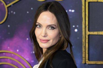 Angelina Jolie Gets New Middle Finger Tattoos, Fans Speculate They’re About Ex Brad Pitt - etcanada.com - New York - China