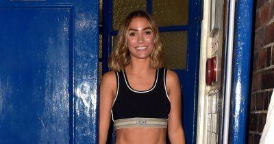 Frankie Bridge displays her stunning abs as she's praised for theatre success - www.ok.co.uk