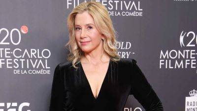Mira Sorvino Expected to Join 'Dancing With the Stars' Season 32: Source - www.etonline.com
