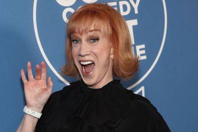 Kathy Griffin Gets Her Lips Tattooed And Shares The Shocking Results - etcanada.com