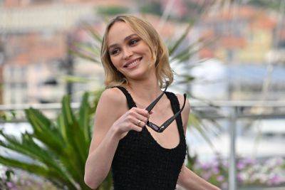 Lily-Rose Depp Packs On The PDA With Girlfriend 070 Shake As She Returns To Instagram Following ‘The Idol’ Cancellation - etcanada.com
