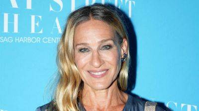 Sarah Jessica Parker Adopts Carrie Bradshaw's 'And Just Like That' Cat - www.etonline.com
