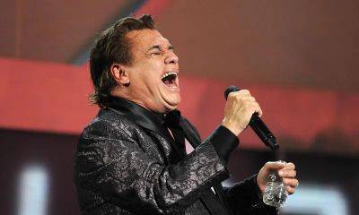 A Juan Gabriel documentary is in the works at Netflix - us.hola.com - USA - Miami - Mexico