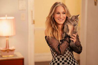 Sarah Jessica Parker Adopts Carrie Bradshaw’s ‘And Just Like That’ Pet – ‘Shoe’ - etcanada.com - Greece