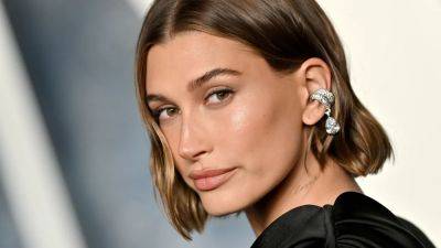 Hailey Bieber and Emily Ratajkowski Agree on This Easy Fall Dress Trend - www.glamour.com