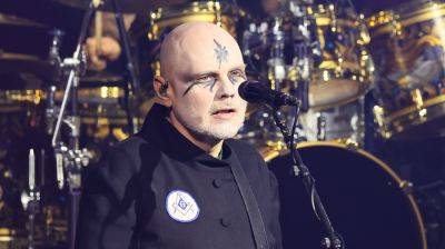 Smashing Pumpkins Setlist Revealed for 2023 World Is a Vampire Tour After First Show! - www.justjared.com
