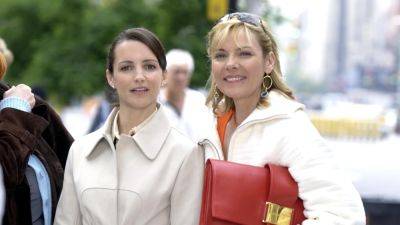 Samantha Jones Makes Subtle 'And Just Like That' Cameo Ahead of Kim Cattrall's Return - www.etonline.com - county York