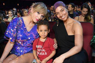 Taylor Swift Pens Sweet Personal Note For Alicia Keys’ Son Genesis: See What She Wrote - etcanada.com - Los Angeles - Los Angeles - county Banks - Egypt - county Adams