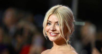 Holly Willoughby 'gives up on plans for fourth baby to focus on reputation' - www.dailyrecord.co.uk