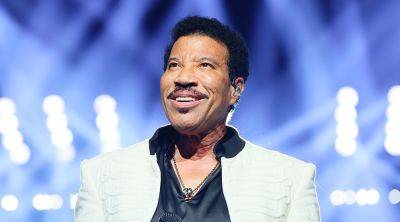 Lionel Richie Setlist for 2023 Tour Revealed After First Shows with Earth, Wind, & Fire - www.justjared.com