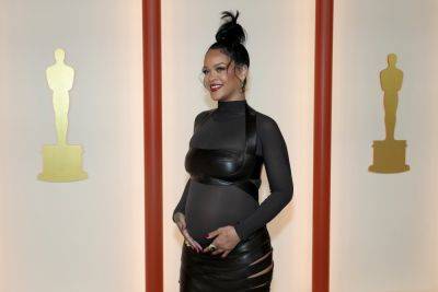 Pregnant Rihanna Breastfeeds Son RZA In New Pics For Maternity Wear - etcanada.com - Los Angeles