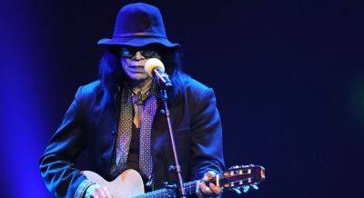 Rodriguez Dies: Singer-Songwriter Profiled In ‘Searching For Sugar Man’ Documentary Was 81 - deadline.com - Los Angeles - city Sandra - Detroit - city Cape Town