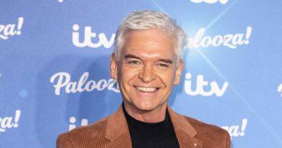 Phillip Schofield all smiles as he breaks cover to dine with Vanessa Feltz in London - www.dailyrecord.co.uk - London
