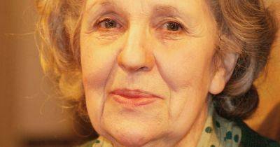 Coronation Street star Doreen Mantle dies 'peacefully' at home aged 97 - www.dailyrecord.co.uk - city Holby