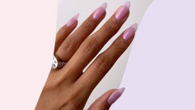 Syrup Nails Are the Latest Mani Trend Taking Off on TikTok - www.glamour.com - Poland