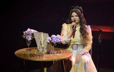 Watch Lana Del Rey cover Tammy Wynette’s ‘Stand By Your Man’ - www.nme.com - state Arkansas