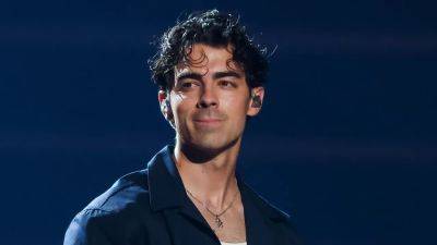 Joe Jonas Sheds a Tear After Sharing First Solo Message to Fans About His Divorce From Sophie Turner - www.glamour.com - Britain - Los Angeles