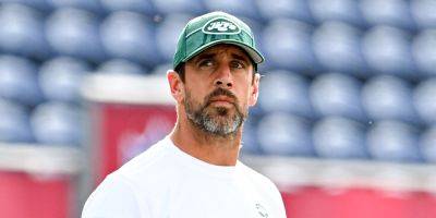 Is Aaron Rodgers Out for Season? Injury Update From Jets, & It Doesn't Look Good - www.justjared.com - New York - New York