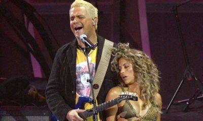 Do you remember Shakira’s sensual 2005 VMA performance with Alejandro Sanz? WATCH - us.hola.com - USA - Colombia