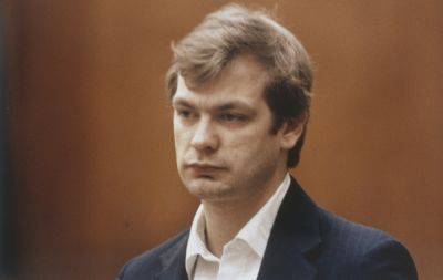 Jeffrey Dahmer discusses “disturbing fantasies” with father in newly released tapes - www.nme.com - city Milwaukee