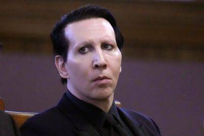 Marilyn Manson Pleads No Contest To Blowing Nose On Videographer, Gets Fine, Community Service - etcanada.com - California - state New Hampshire - county Fountain