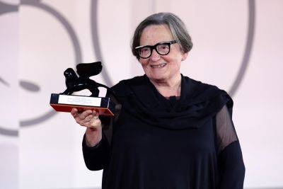Director Agnieszka Holland Talks Fear Of Violence As She Travels To Poland With 24-Hour Security For Launch Of Migrant Drama ‘Green Border’ Amid Political Backlash - deadline.com - Eu - Poland - county Alexander - Belarus