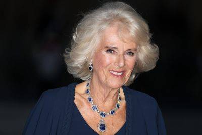 Queen Camilla Wears Queen Elizabeth’s Sapphires To State Dinner In France - etcanada.com - France - New York - county Hall - Belgium - city Victoria - county King George - Victoria