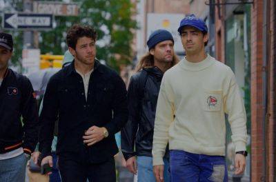 Joe Jonas Steps Out With Brother Nick As He And Sophie Turner Agree To Temporarily Keep Their Kids In New York - etcanada.com - New York - New York