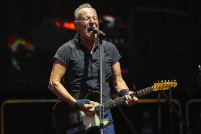 Bruce Springsteen postpones remaining 2023 tour dates ‘out of an abundance of caution’ - nypost.com - USA - New Jersey