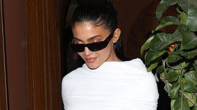 Kylie Jenner Proves Toes Really Are the New Legs - www.glamour.com - Britain