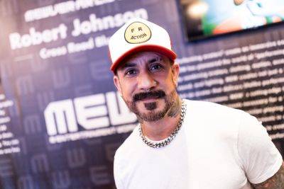 AJ McLean Jokes He’s Running For Mayor Of Montreal After Noticing ‘A Serious Problem’ While Visiting The City - etcanada.com - city Canadian