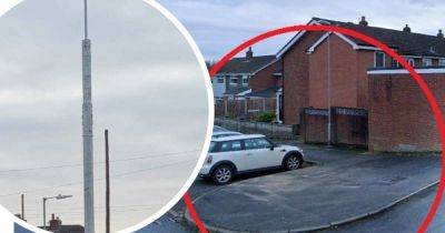 The 'ugly' broadband poles causing a right palaver in a Greater Manchester town - www.manchestereveningnews.co.uk - Manchester - county Oldham