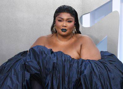 Lizzo Asks Court To Dismiss ‘Ridiculous’ Harassment Lawsuits, Requests Jury Trial - etcanada.com - county Williams - county Davis