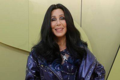 Cher Says She’ll Still Be Wearing Jeans And Long Hair When She’s 80 - etcanada.com - Britain
