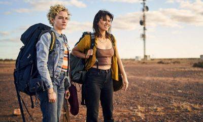 ‘The Royal Hotel’ Review: Julia Garner Impresses In Aussie Outback Thriller [Telluride] - theplaylist.net - Australia - USA