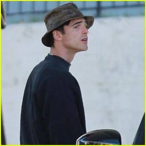 Jacob Elordi Rocks Throwback Bucket Hat During Outing Following BAFTAs Rising Star Nomination - www.justjared.com - Los Angeles
