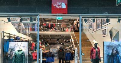 Fashion fans snap up 'gorgeous' £150 North Face jacket as it's slashed to less than £58 in huge ASOS sale - www.manchestereveningnews.co.uk - Britain - USA - county Brown