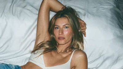 Gisele Bündchen Just Went Shirtless (Then Pantsless) to Sell Jeans - www.glamour.com - Brazil - New York