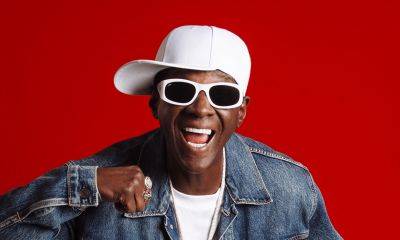 Flavor Flav Makes History With New Song 'Every Where Man,' Used AI to Translate Song Into 20+ Different Languages - www.justjared.com