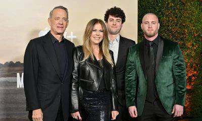 Tom Hanks’ rare red carpet moment with Rita Wilson and sons Chet and Truman - us.hola.com - Los Angeles