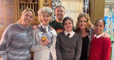 ITV Corrie legend returns to cobbles with sweet snap 9 months after giving birth - www.ok.co.uk