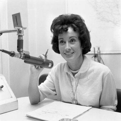 Ruth Ashton Taylor Dies: First Female Television Newscaster In Los Angeles Was 101 - deadline.com - Los Angeles - Los Angeles - California - city Columbia - county Long