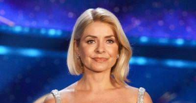 ITV Dancing On Ice fans spot change in Holly Willoughby as she returns to TV - www.ok.co.uk