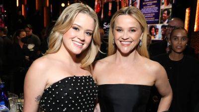 Reese Witherspoon Brought Her Carbon Copy Daughter as Her Date To The Critics’ Choice Awards - www.glamour.com