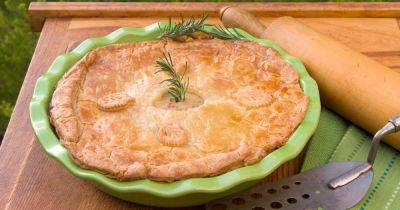 'Fuss-free' chicken pie recipe that is perfect for a hearty winter dinner - www.dailyrecord.co.uk - Britain