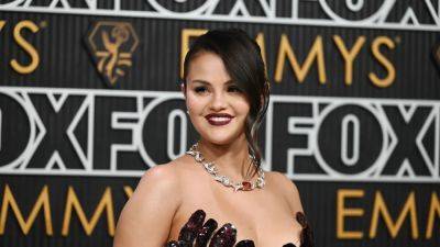 Selena Gomez Wore Custom Oscar de la Renta at the 2024 Emmys - www.glamour.com