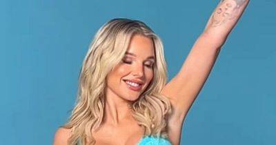 Helen Flanagan embraces being single as she strips to underwear after reuniting with Coronation Street family - www.manchestereveningnews.co.uk