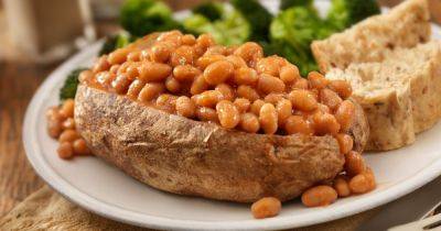 Jamie Oliver's healthy eating homemade beans and jacket potato recipe - www.dailyrecord.co.uk
